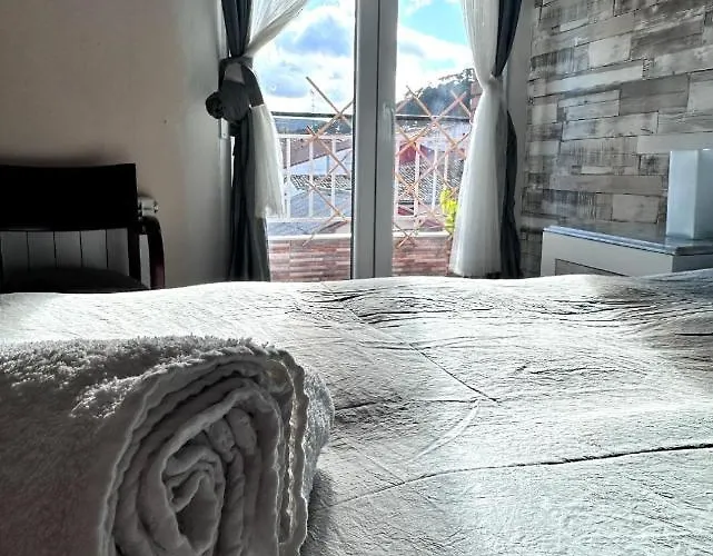 Vista A La Montana شقة